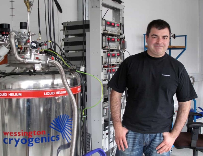 Konstantin Novoselov Fan Mail Address
