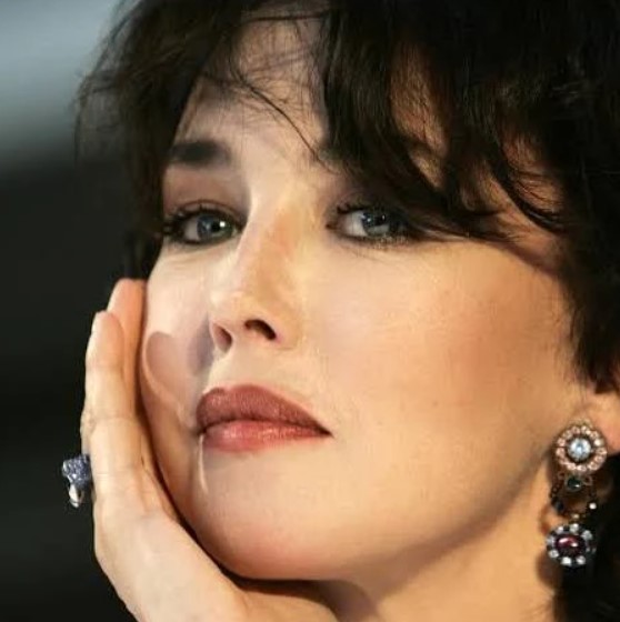 Isabelle Adjani Fan Mail Address